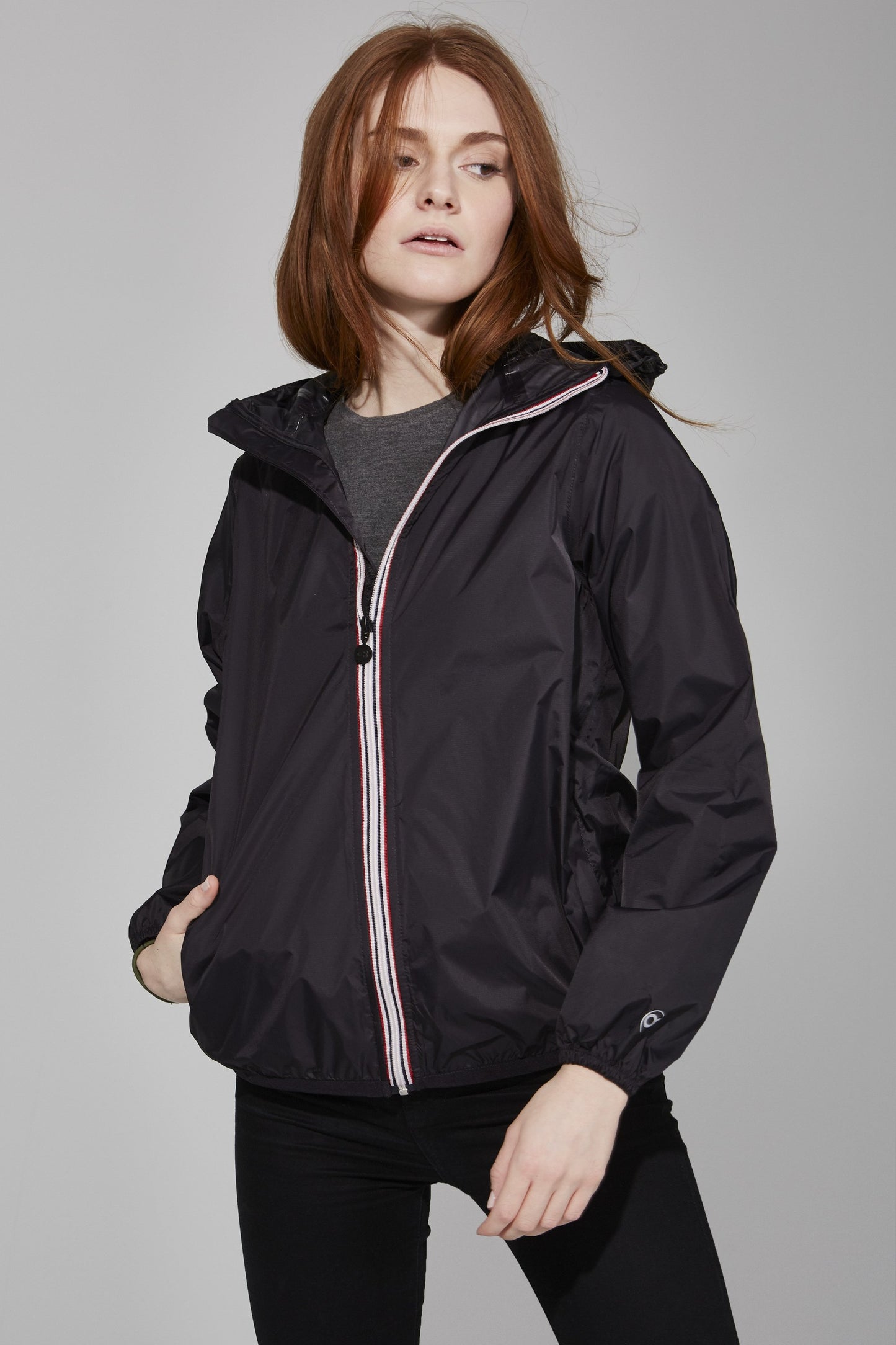 Full Zip Packable Rain Jacket and Windbreaker in Black