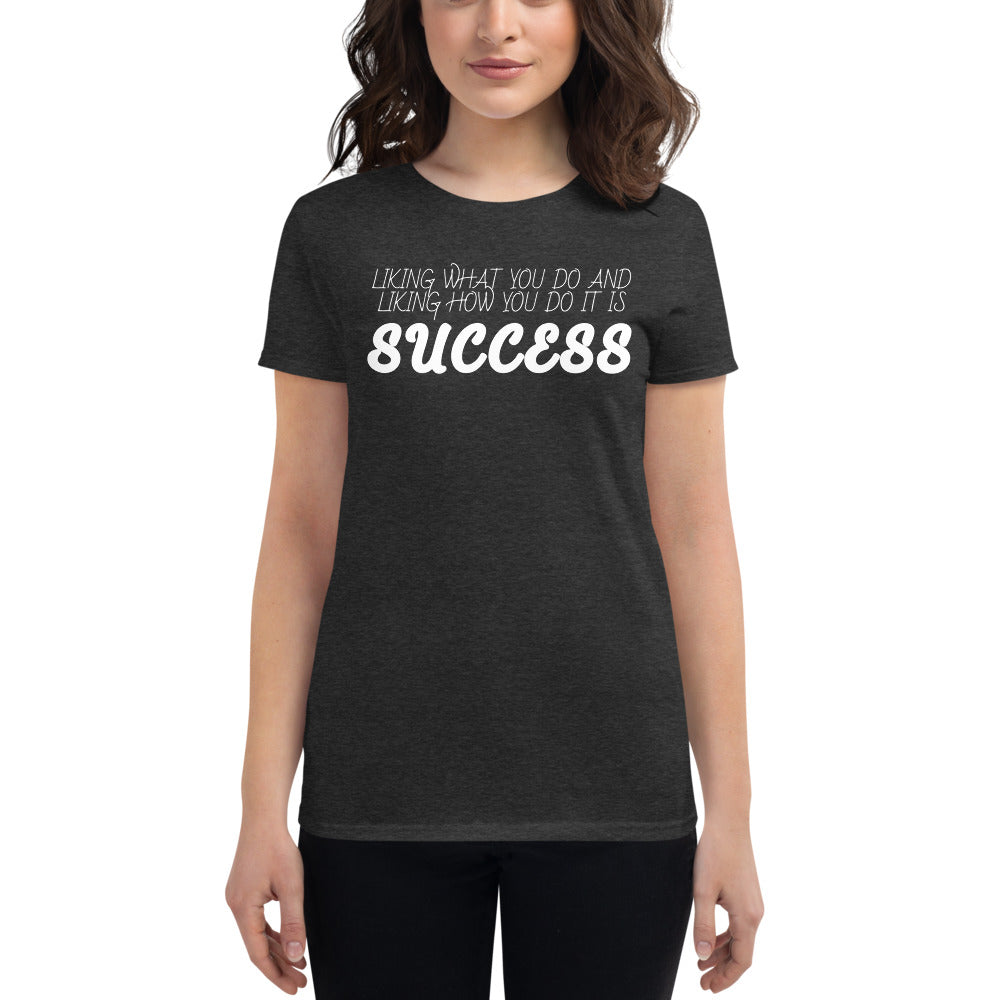 LennyBoop 的“SUCCESS”女士短袖 T 恤